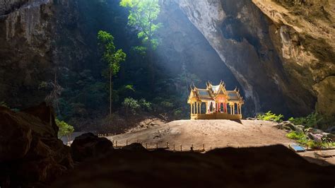 Explore Khao Sam Roi Yod National Park · Asian Trails