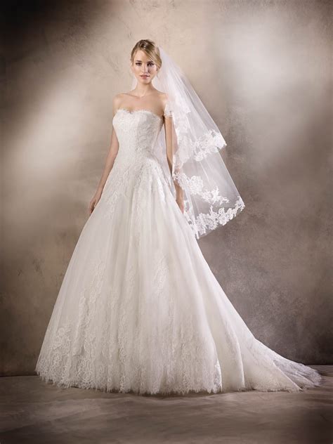 Sep 23, 2021 · la actriz deslumbró con sus vestidos de novia, en plural, porque en total lució cuatro diseños distintos. Vestidos de Novia Bonitos 2017 ¡Modelos e Ideas ...