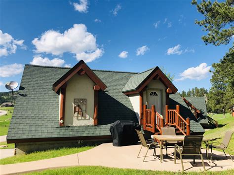 Dakota Cabin | Hill City Cabin Rental