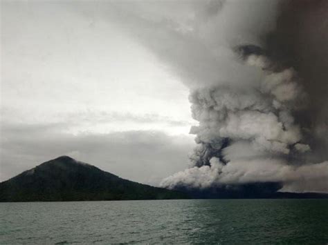 Satellite Images Show Collapse Of Indonesian Island Volcano Nexus Newsfeed