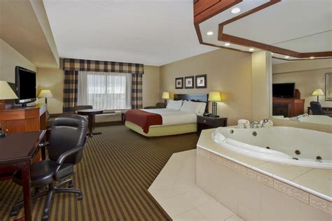 Holiday Inn Express Suites Newmarket An Ihg Hotel Newmarket Ontario