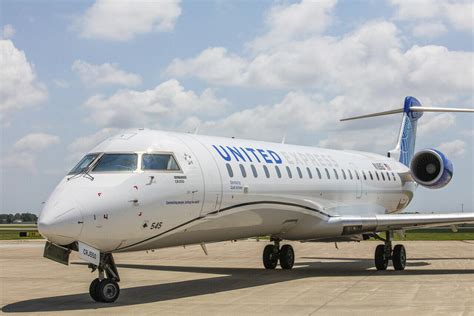 United airlines is a major airline based in the united states and a founding member of the star alliance network. United Airlines starts an hourly DC to NY shuttle | WTOP