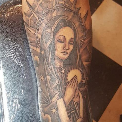 75 best spiritual virgin mary tattoo designs and meanings 2019