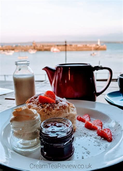 Aloha and welcome to sussex surf! Surf Shack Cafe, St Ives - Cream Tea Review