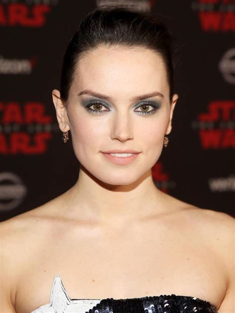 Star Wars Leading Lady Daisy Ridley Takes Secret Trip To Melbourne