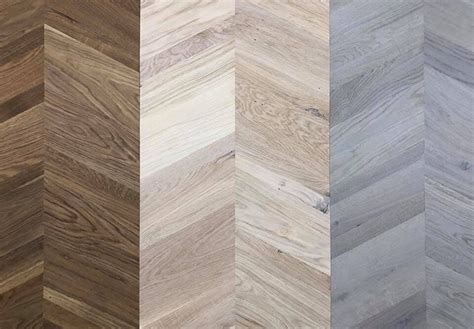 Rustic spiced oak laminate flooring, sample. Mohawk Perfect Seal Station Oak Mix | NIVAFLOORS.COM
