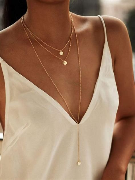 Ways To Layer Necklaces For Modern And Stunning Looks For You To