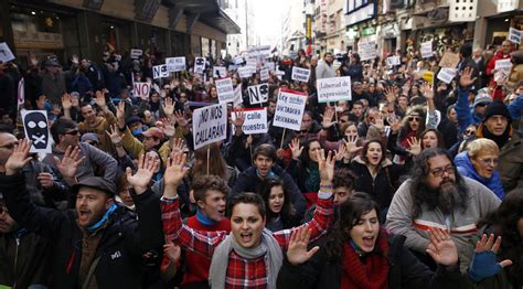 Españoles Protestan En Madrid Contra Ley De Orden Público Fotos