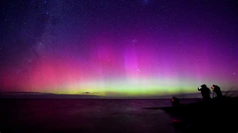 The Stunning Aurora Australis Lights Up The New Zealand Sky