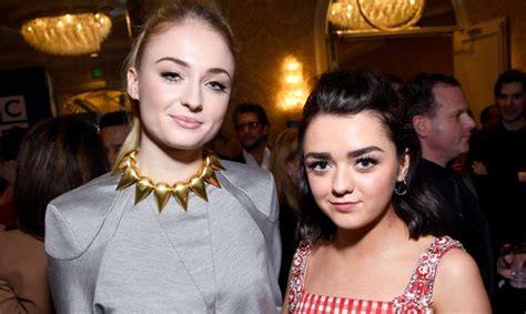 Sophie Turner Hilariously Reveals Maisie Williams Most Embarrassing