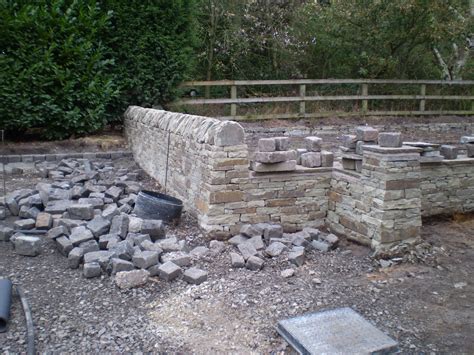 dry stone wall in natural stone | Dry stone wall, Dry stone, Stone wall