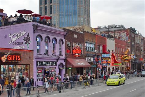 Tourist Strip In Nashville Editorial Image Image Of Shop 176971145