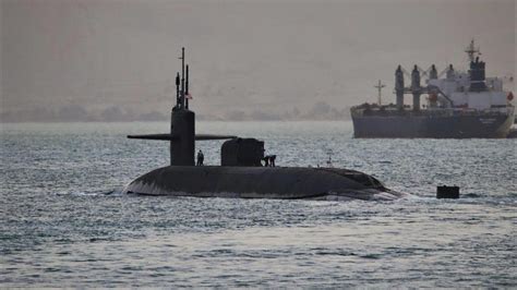 زیردریایی هسته‌ای آمریکا مجهز به موشک‌های هدایت‌شونده وارد خلیج فارس می