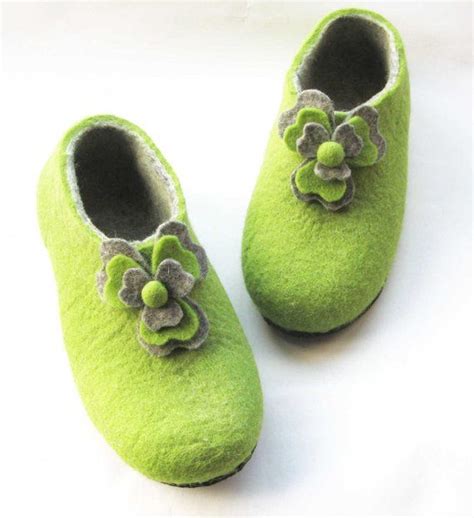 Shamrock Slippers Irish Day Slippers Felted Slippers With Etsy