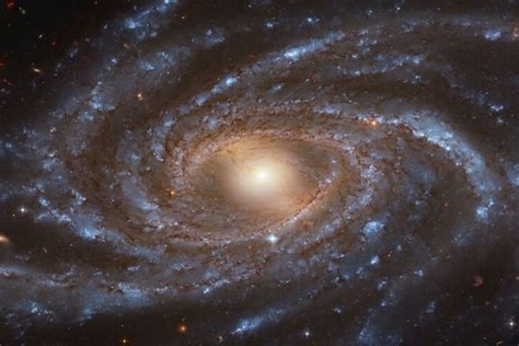 Nasas Hubble Telescope Captures Milky Way Like Stunning