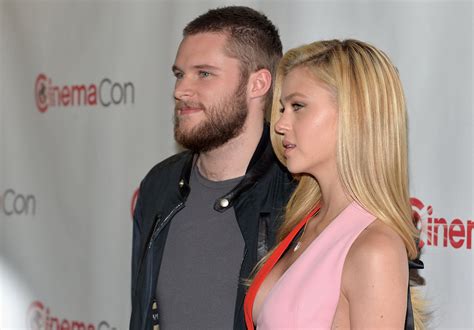 Nicola Peltz Braless Wearing Low Cut Mini Dress At The 2014 Cinemacon Paramount Porn Pictures
