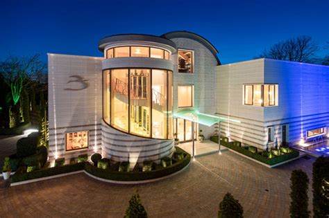 See Inside 51 Million Villa In The Most Luxurious Londons Suburb