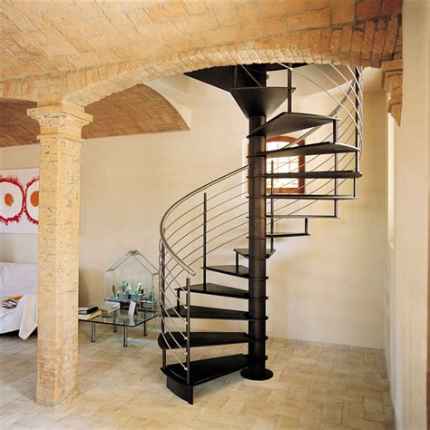 Building a spiral staircase is a bit more complicated than building a regular staircase, but with the right tools. Great Design Tangga Central Column Beam Timber Step Spiral ...