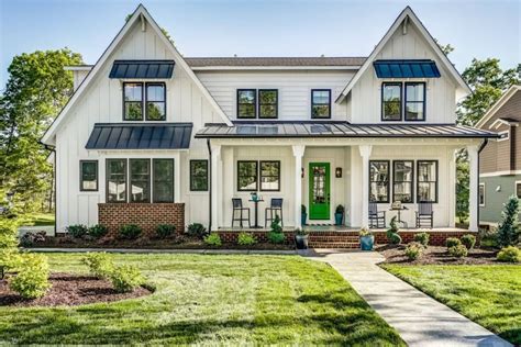 A Fresh Take On The Modern Farmhouse Trend This Dream Home In Richmond