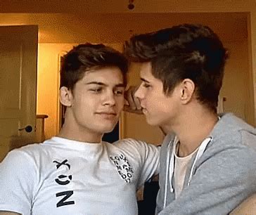 Image Result For Jylan Gay Lindo Gif Gay Hombres Bes Ndose