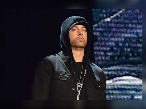 Eminem‘s Killin ‘em Murderous Album Moves Him Closer To Jay Zs