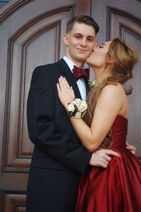 Singleprompictures Promphotographyposes Singleprompictures Prom