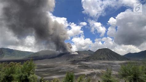 Gunung Bromo Kembali Erupsi Begini Fakta Dan Sejarah Letusannya Hot