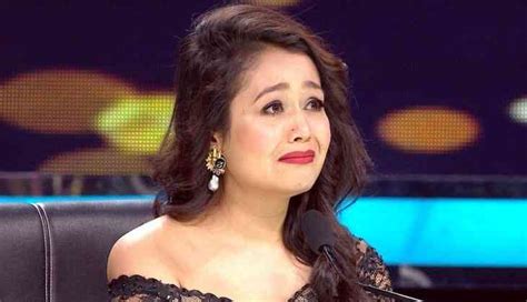 Indian Idol 11 Neha Kakkar Gets Emotional After Seeing This 16 Year Old Girls Performance See