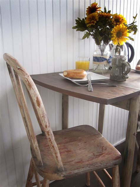 And as we've already made sure each set is perfectly coordinated, you won't have to spend time looking for a table and chairs that match. Chubby Junk: Two Person Dining Set/Dining Table and Chairs