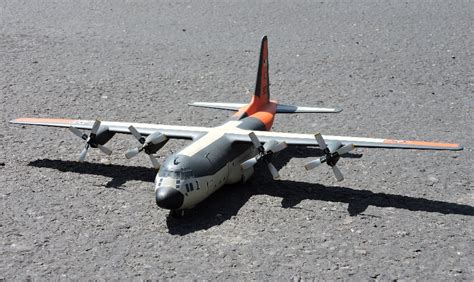 C 130 Hercules Plastic Model Airplane Kit 172 Scale 550015
