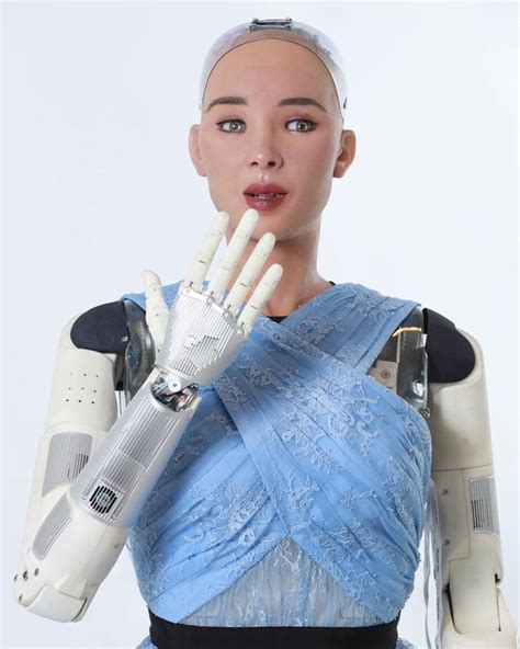 4537 Likes 77 Comments Sophia The Robot Realsophiarobot On Instagram “does This Neckline