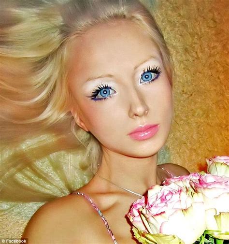Valeria Lukyanova La Modella Ucraina Trasformata In Barbie Umana Foto E Video