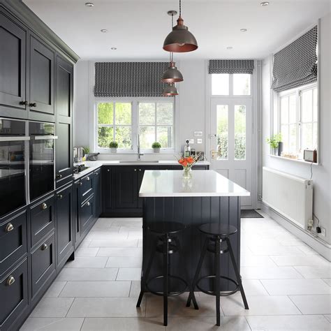 Plenty of home décor to choose from. Kitchen trends 2021 - the latest kitchen design trends and ...