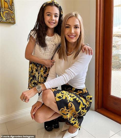 Yummy Mummies Star Fires Back At Trolls Over Daughter S Makeup Daily Mail Online