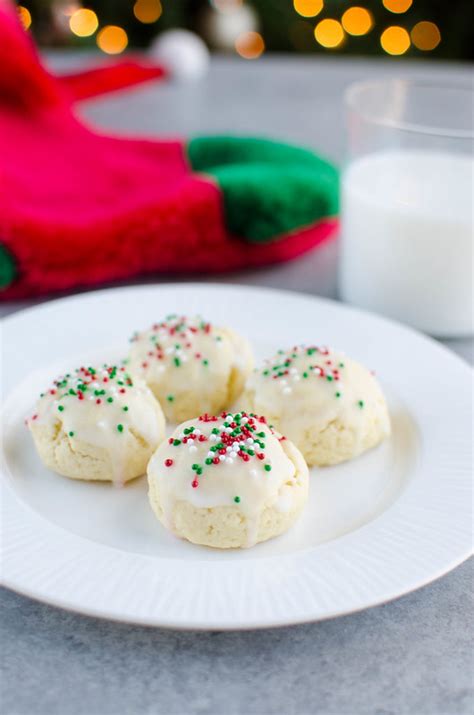 Please read my disclosure policy. Italian Sugar Cookies - Fake Ginger