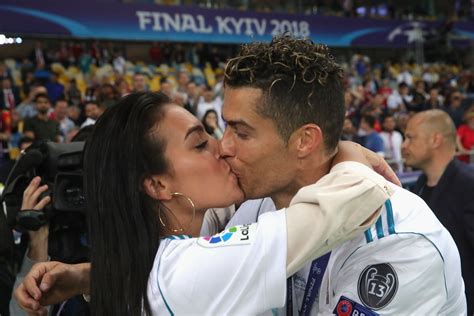 Behold The Wags Of The 2018 World Cup Ronaldo Girlfriend Cristiano Ronaldo Girlfriend Ronaldo