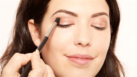 5 Easy Makeup Tutorials Beginners Guide To Makeup Stylecaster