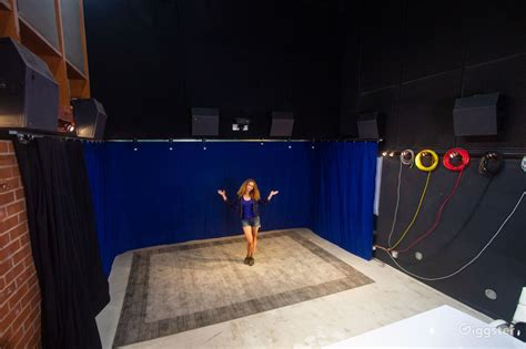 Studio With Green Screen And Sound Baffles Rent This Location On Giggster