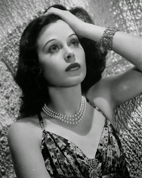 It S The Pictures That Got Small The Monday Glamour Hedy Lamarr Hollywood Old