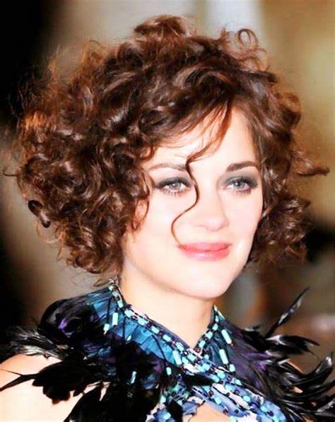 Short Hairstyles For Curly Hair Hairstyle Trends