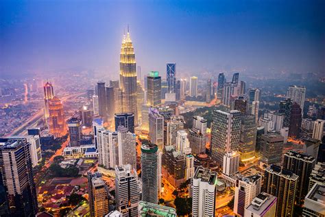 There are 7 scheduled flights from kuantan airport (kua) to kuala lumpur, sepang airport (kul). Kuala Lumpur, kaksoistornien kaupunki - Malesia-matkaopas