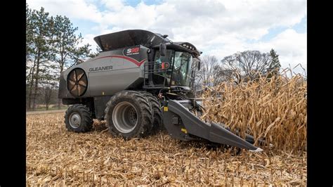 2020 Gleaner S98 Demo With 8 Row 3308c Command Head In Wisconsin 6144