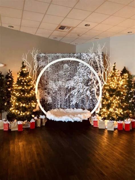 30 Christmas Photo Booth Ideas For A Magical Celebration