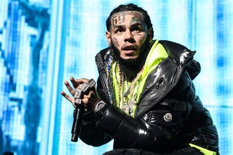 Tekashi 6ix9ine Calls Out Anuel On Using Kids For Clout Youre A Rat