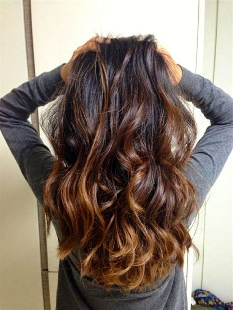 The longer the hair, the further down the ombre can begin to work its contrast. Ombre Hair Marron Caramel : La Grosse Tendance à Suivre ...
