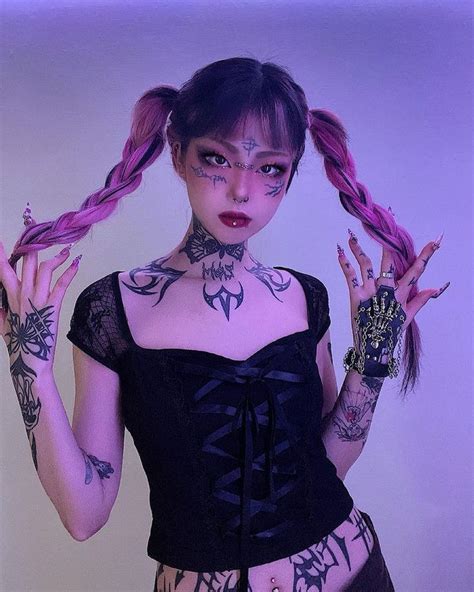 zzem zzem asian girl with tattoos