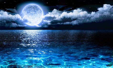 Pin By Madonna Ciccone On Beautiful Scenery Moon Over Water Moon