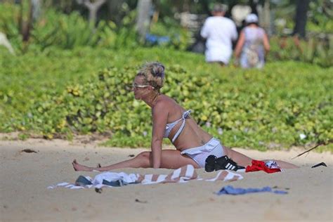 We did not find results for: All Eyes On Me! Britney Spears Does Splits & Other Sexy ...