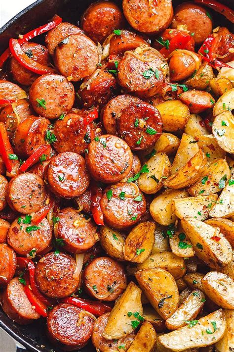 Warm remaining oil in skillet. 20-Minute Smoked Sausage and Potato Skillet - Yummy Recipes