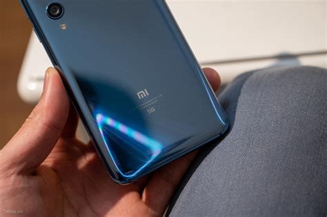 *images on this page are illustrations and the design of the real product may differ. Trên tay Xiaomi Mi 10 5G | Tinh tế